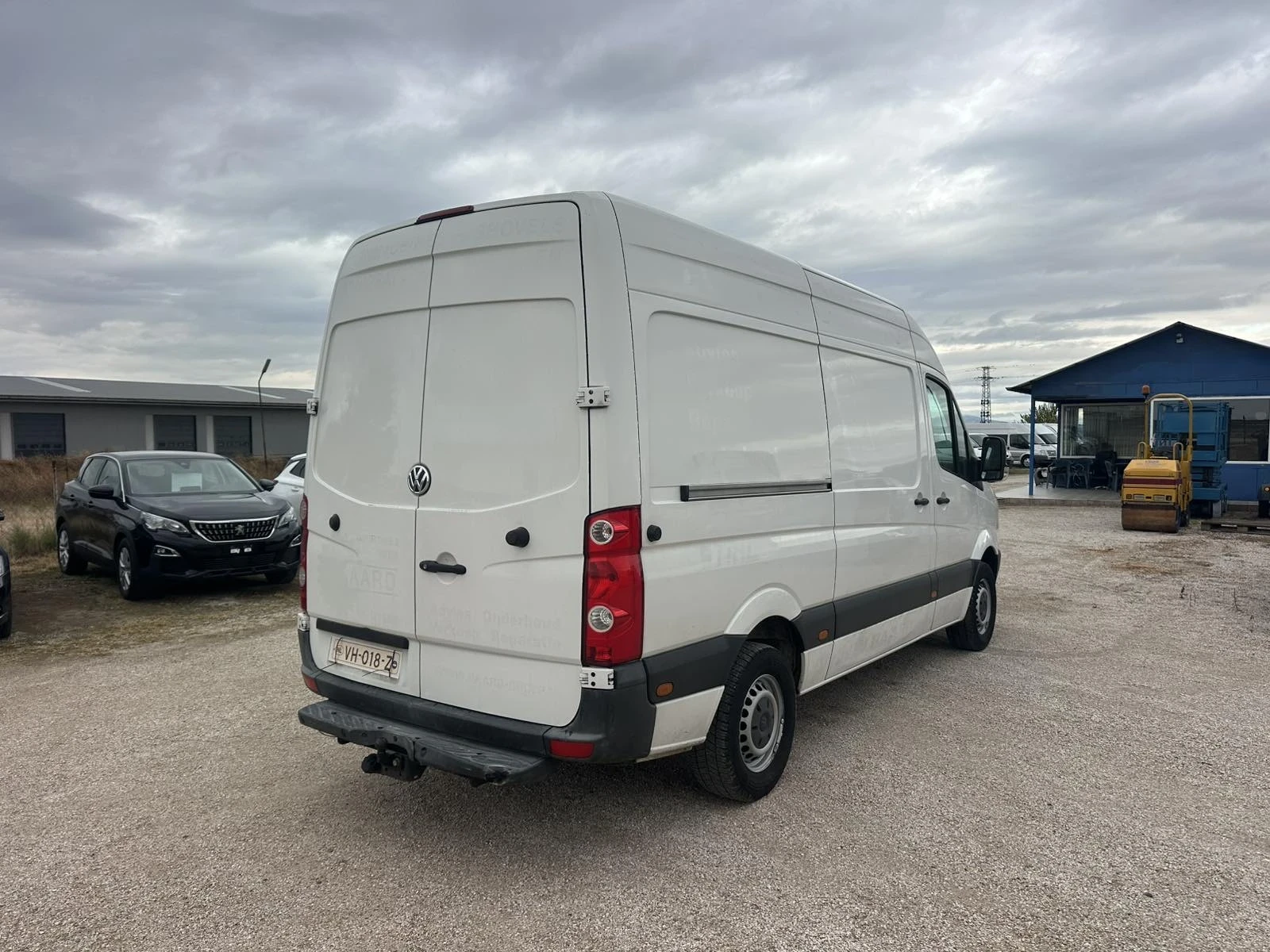 VW Crafter, снимка 4 - Бусове и автобуси - 56457451