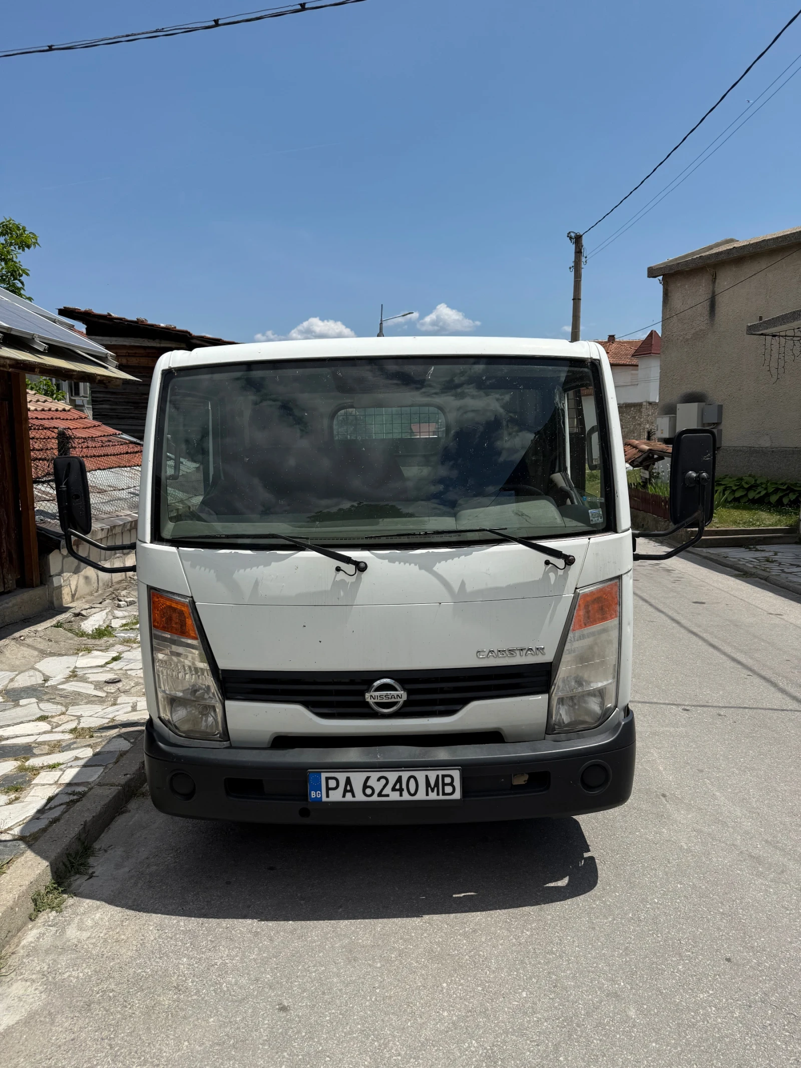 Nissan Kabstar