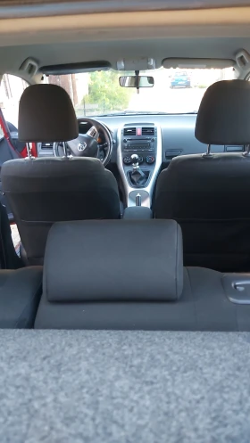 Toyota Auris, снимка 8