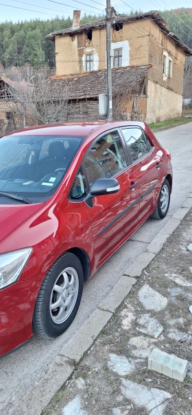 Toyota Auris - 4000 € / 7823.32 лв. - 78756452 3