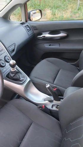 Toyota Auris - 4000 € / 7823.32 лв. - 78756452 11