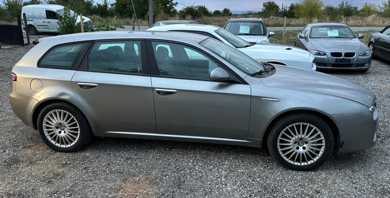 Alfa Romeo 159 sportwagon 2.4 JTD, снимка 3 - Автомобили и джипове - 47216137