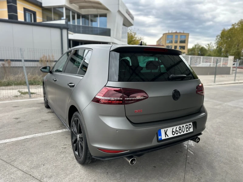 VW Golf 2.0 TDI, снимка 5 - Автомобили и джипове - 47584878