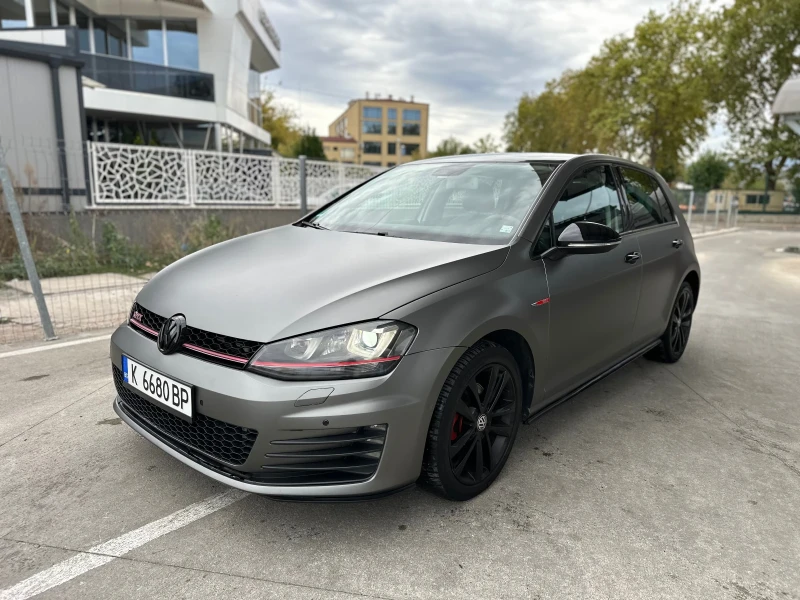 VW Golf 2.0 TDI, снимка 3 - Автомобили и джипове - 47584878