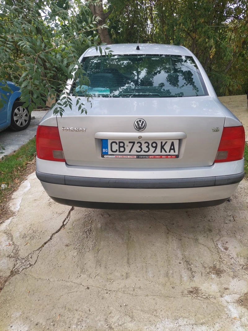 VW Passat 1.8, снимка 6 - Автомобили и джипове - 47632044