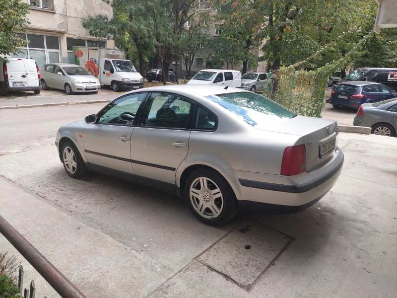 VW Passat 1.8, снимка 5 - Автомобили и джипове - 47632044