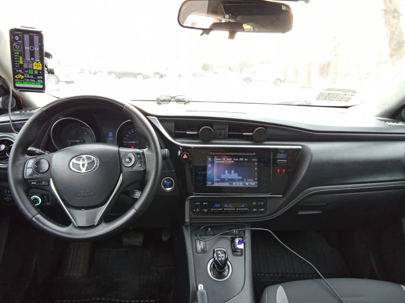 Toyota Auris, снимка 5 - Автомобили и джипове - 48531287