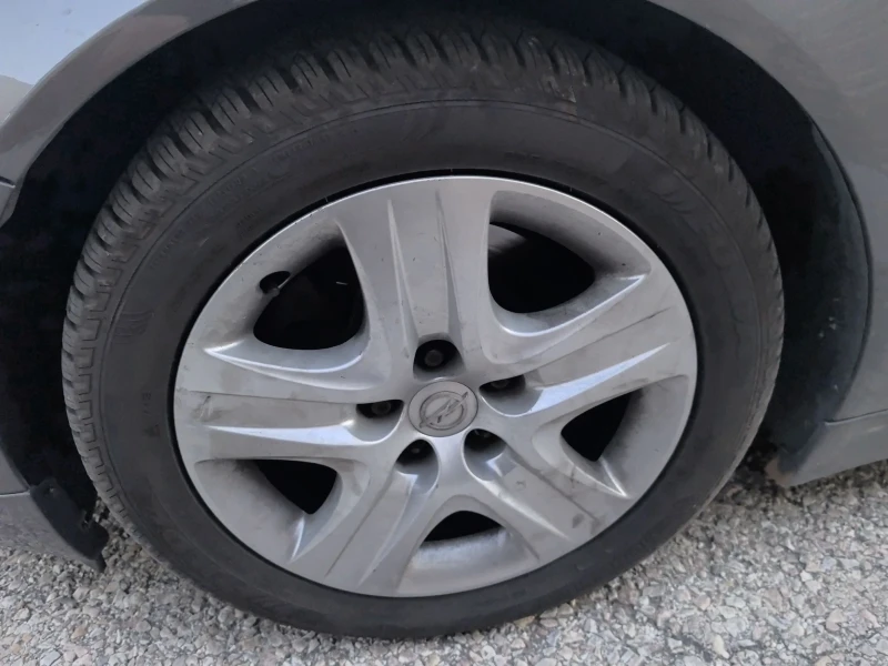 Opel Insignia 2.8 v6 4x4, снимка 11 - Автомобили и джипове - 52368258