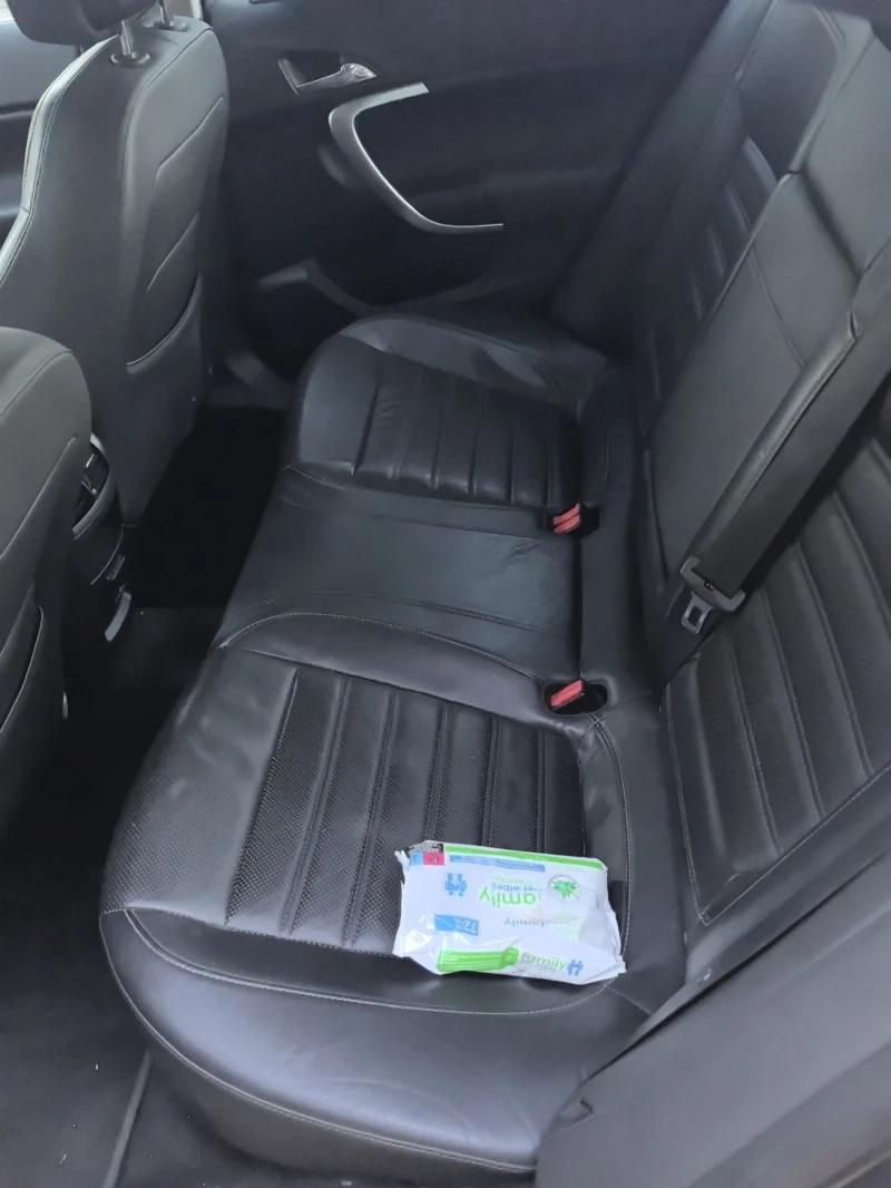 Opel Insignia 2.8 v6 4x4, снимка 12 - Автомобили и джипове - 52368258