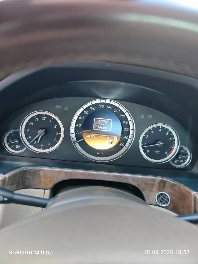 Mercedes-Benz E 350 100% Реален/Швейцария , снимка 9 - Автомобили и джипове - 51821390