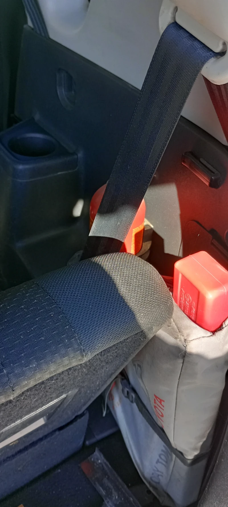 Toyota Corolla verso 2.2D4D, снимка 13 - Автомобили и джипове - 52259774