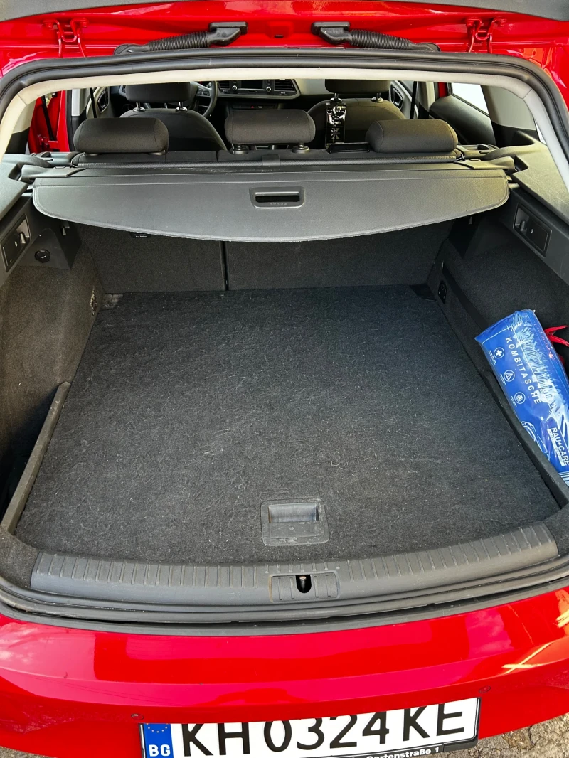 Seat Leon 1.6 TDI, снимка 4 - Автомобили и джипове - 52582984