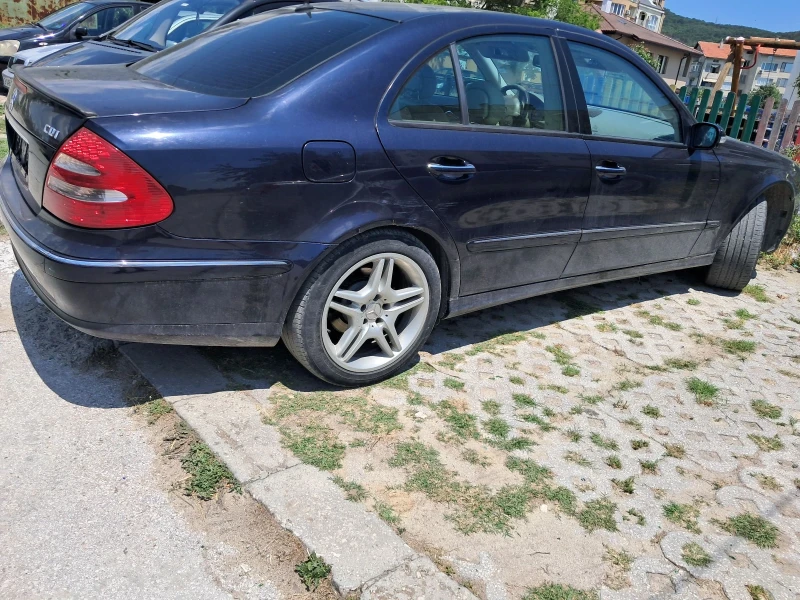 Mercedes-Benz E 320 Avant-garde , снимка 2 - Автомобили и джипове - 52845790