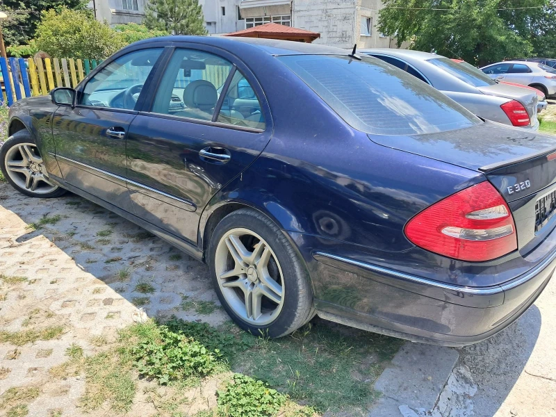 Mercedes-Benz E 320 Avant-garde , снимка 5 - Автомобили и джипове - 52845790