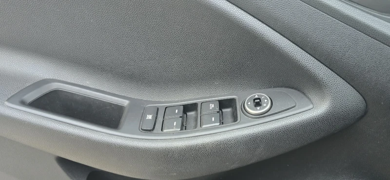 Hyundai I20 1.4 i-AUTOMATIC, снимка 9 - Автомобили и джипове - 53076449