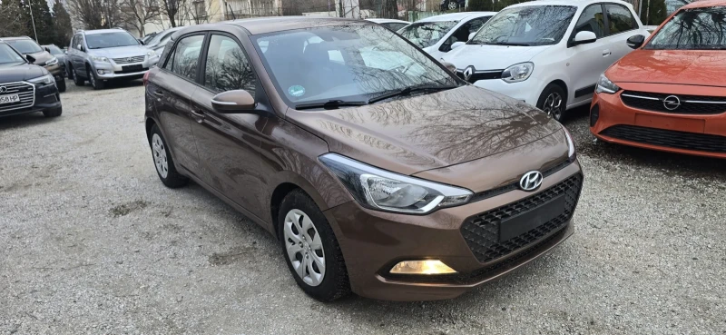 Hyundai I20 1.4 i-AUTOMATIC, снимка 6 - Автомобили и джипове - 53076449
