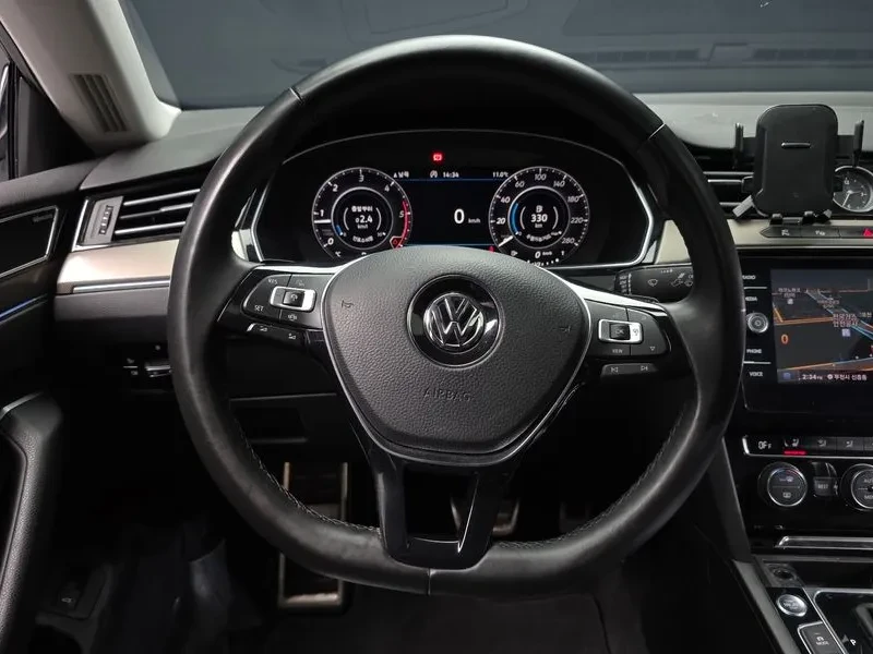 VW Arteon 2.0 Tdi Prestige, снимка 13 - Автомобили и джипове - 55391022