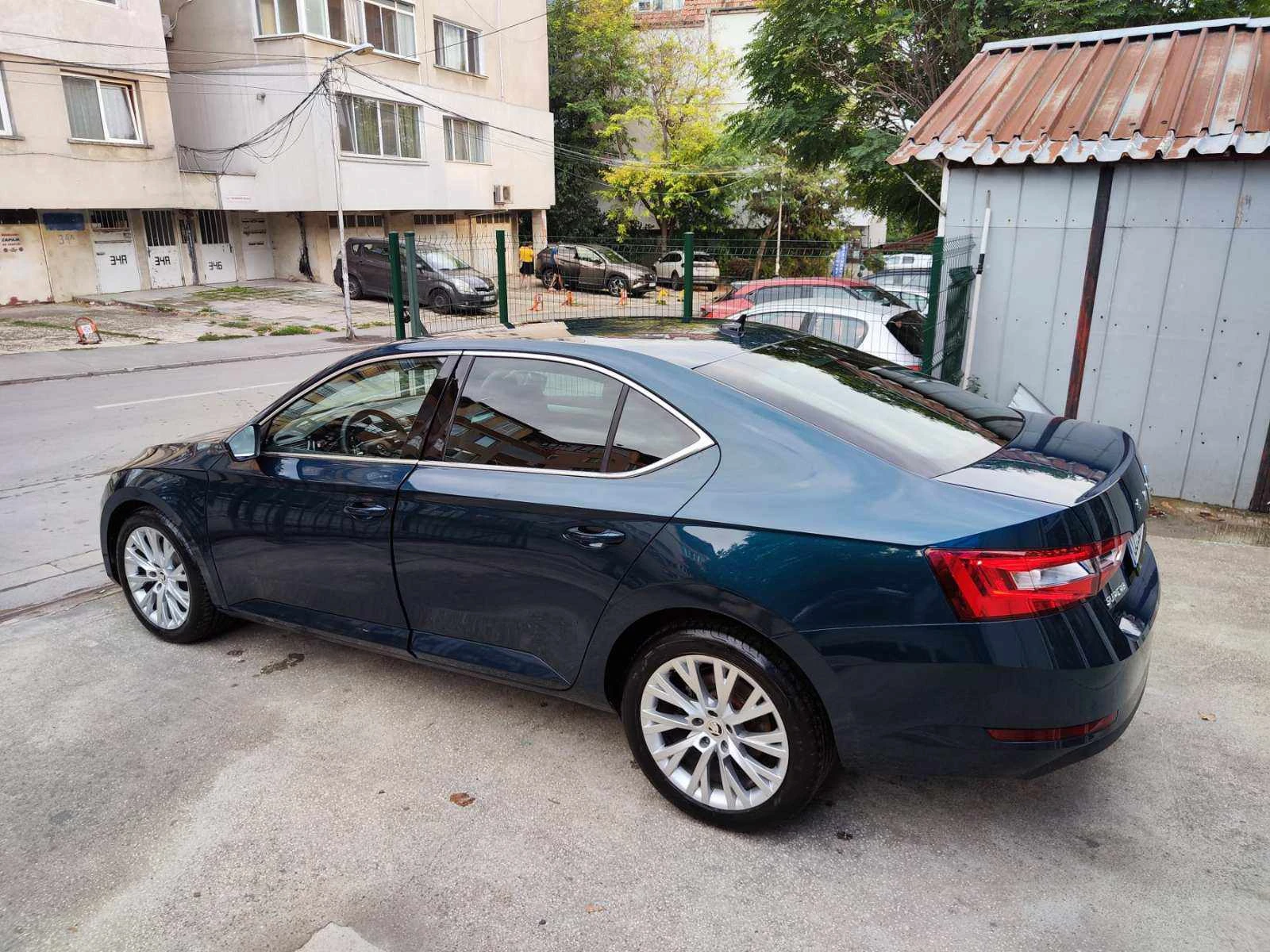 Skoda Superb 2.0 - изображение 4