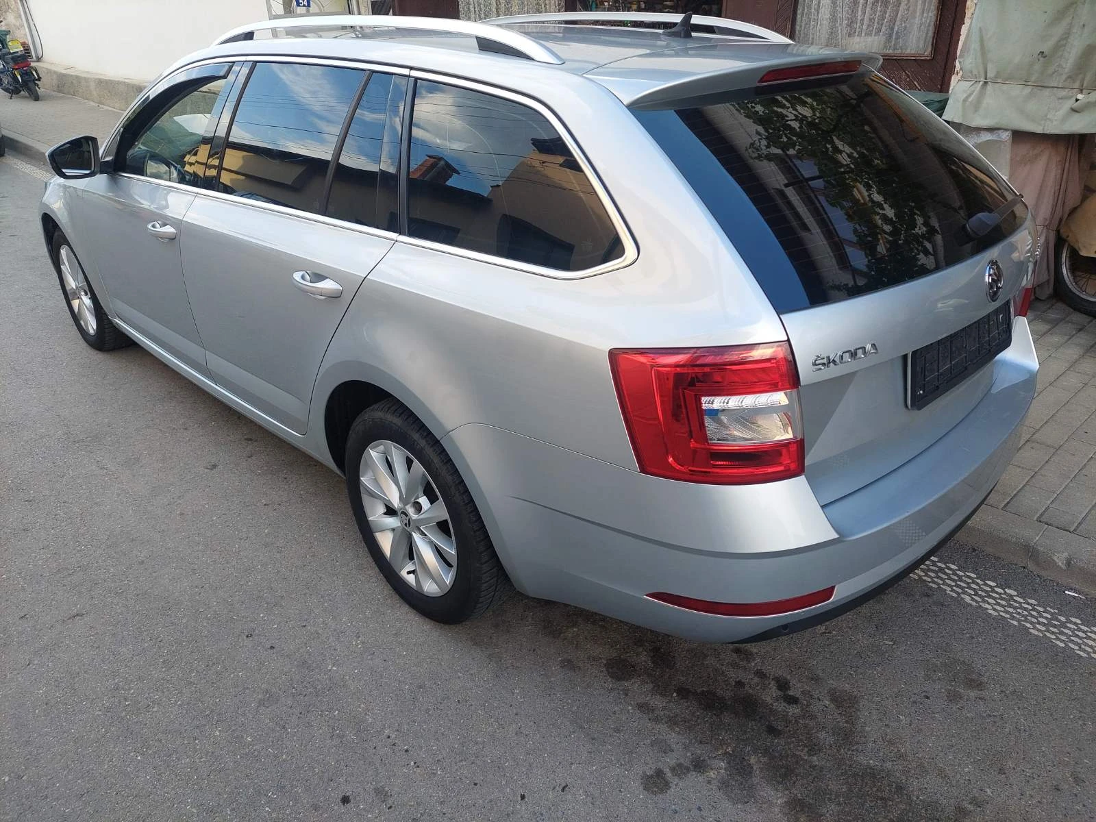 Skoda Octavia 1.6 TDI - изображение 4