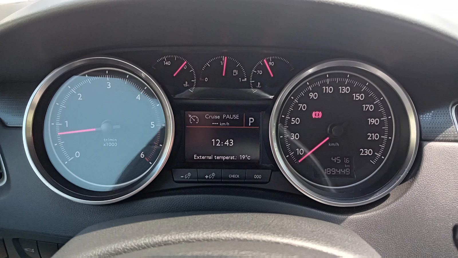 Peugeot 508 2.0 HDI - изображение 8