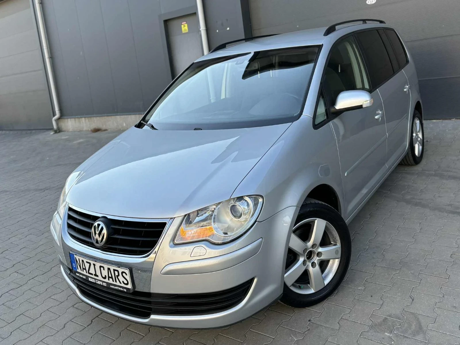 VW Touran 1.9 TDI/105к.с./7-МЕСТНА/UNITED | Mobile.bg — изображение 1