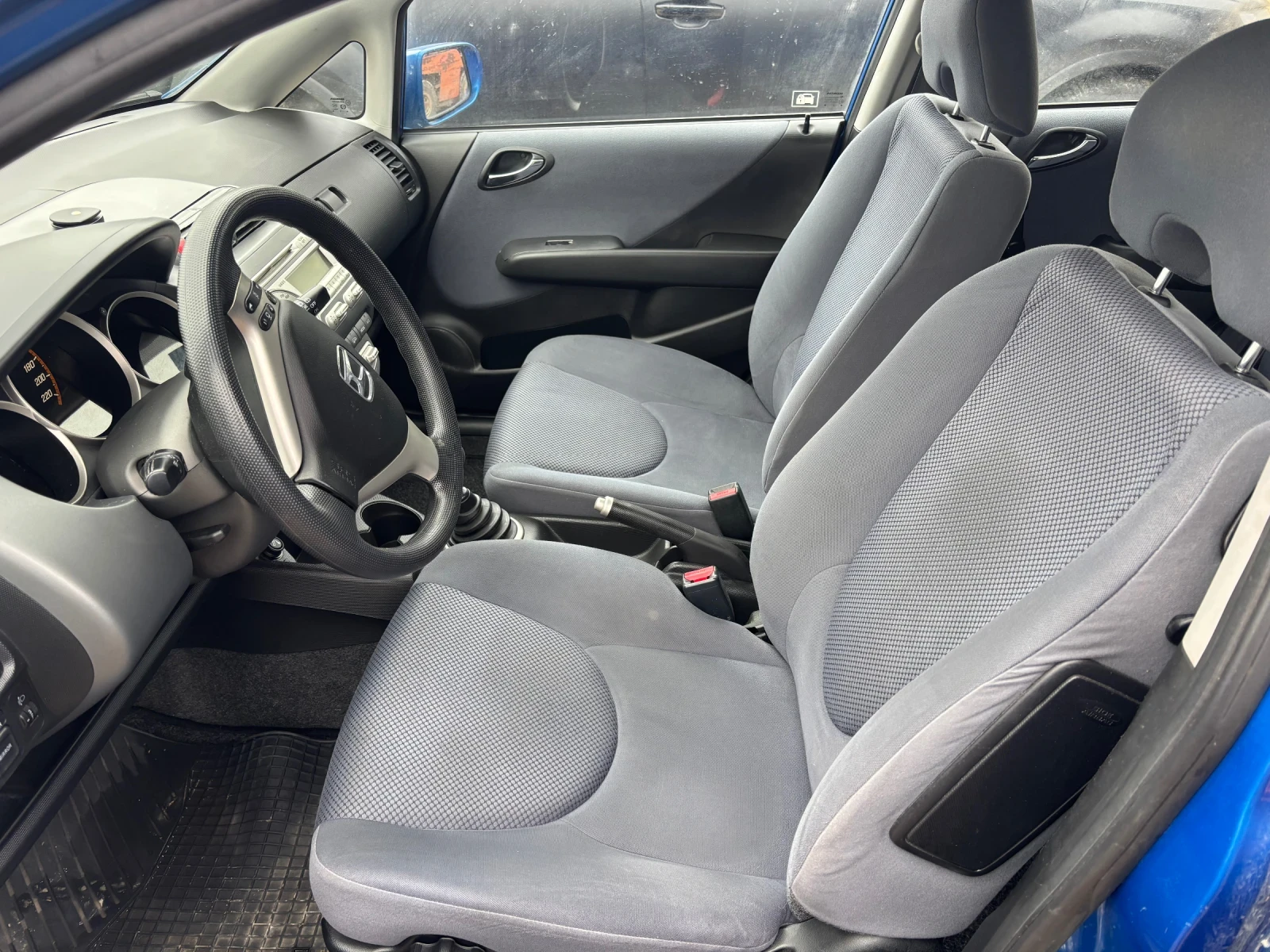Honda Jazz 1.4 - изображение 9
