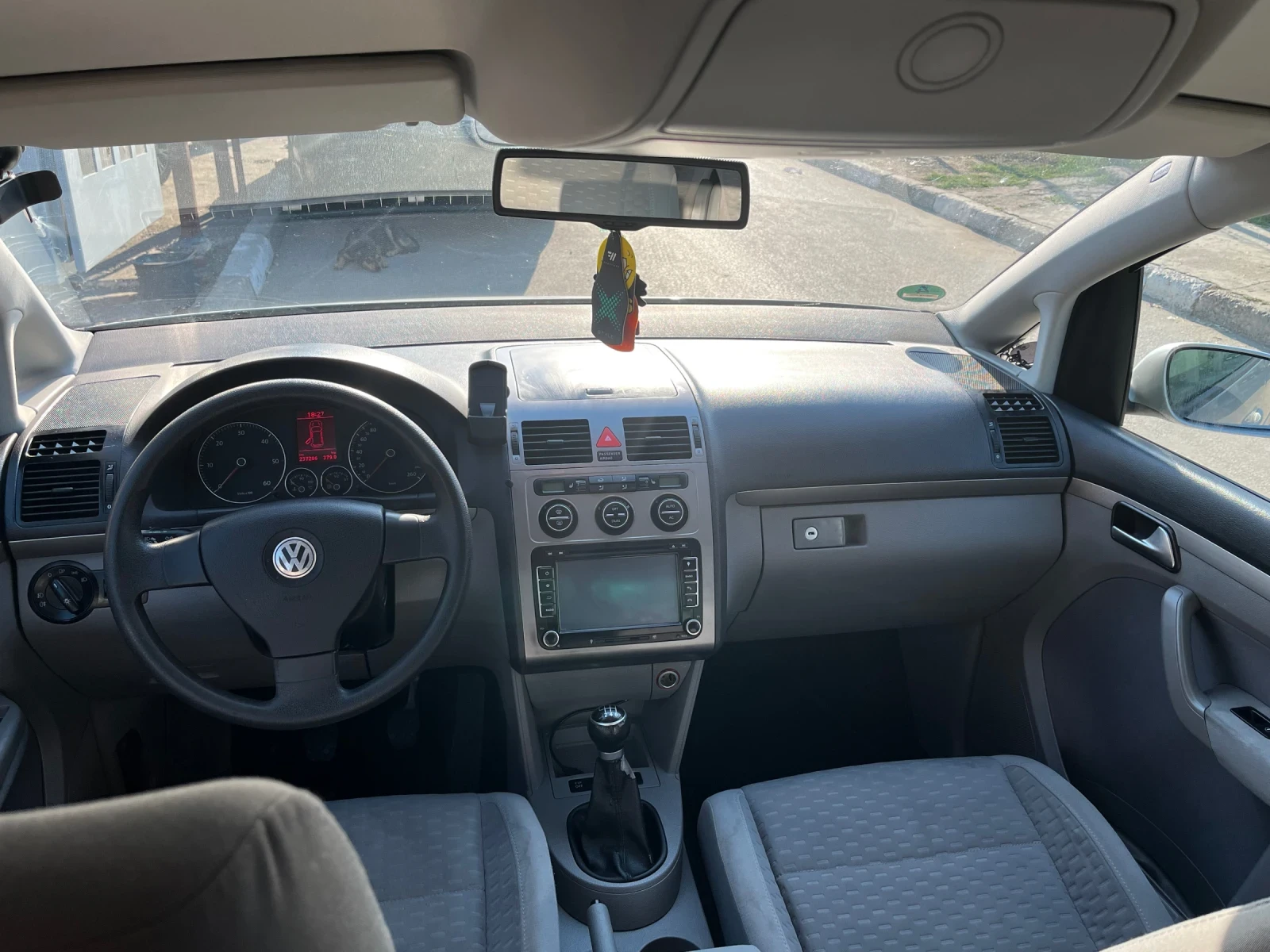 VW Touran 2.0 TDI | Mobile.bg   13