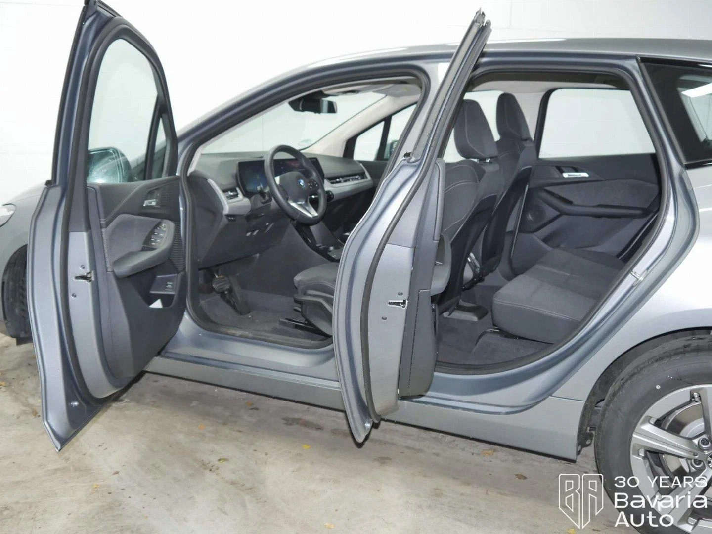 BMW 218 d Active Tourer Steptronic | Mobile.bg   5