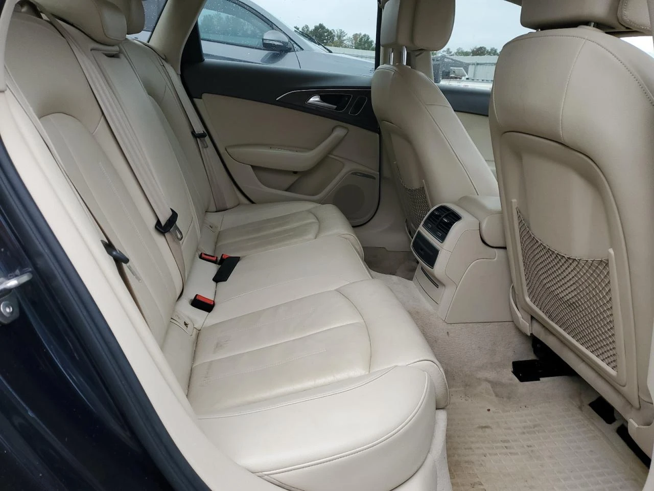 Audi A6 Premium Plus - изображение 10