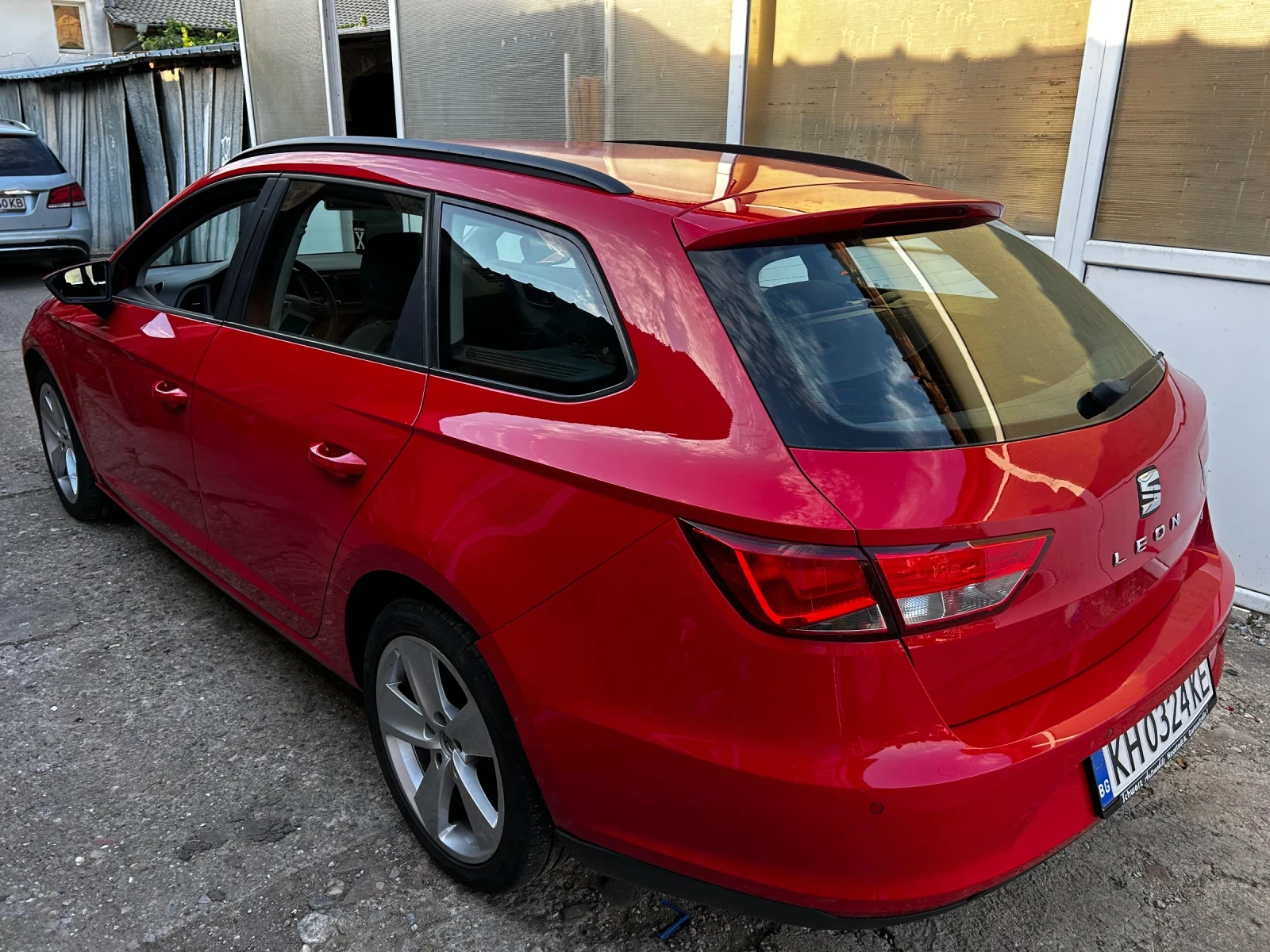 Seat Leon 1.6 TDI | Mobile.bg   3
