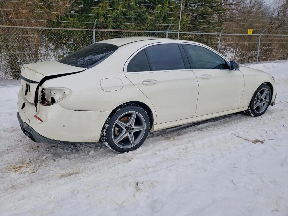 Mercedes-Benz E 300 4MATIC* AMG Pack* HARMAN/KARDON* ПОДГРЕВ - изображение 3