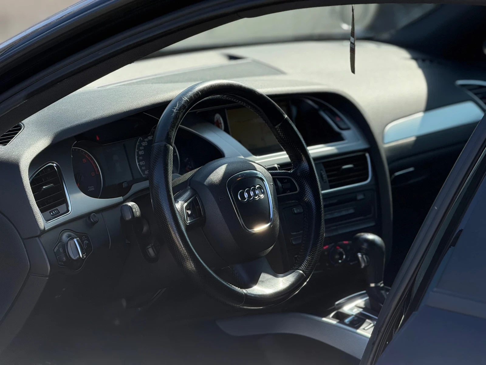 Audi A4 S-LINE / КОЖА / BANG & OLUFSEN / ОБСЛУЖЕНА /, снимка 9 - Автомобили и джипове - 53747343