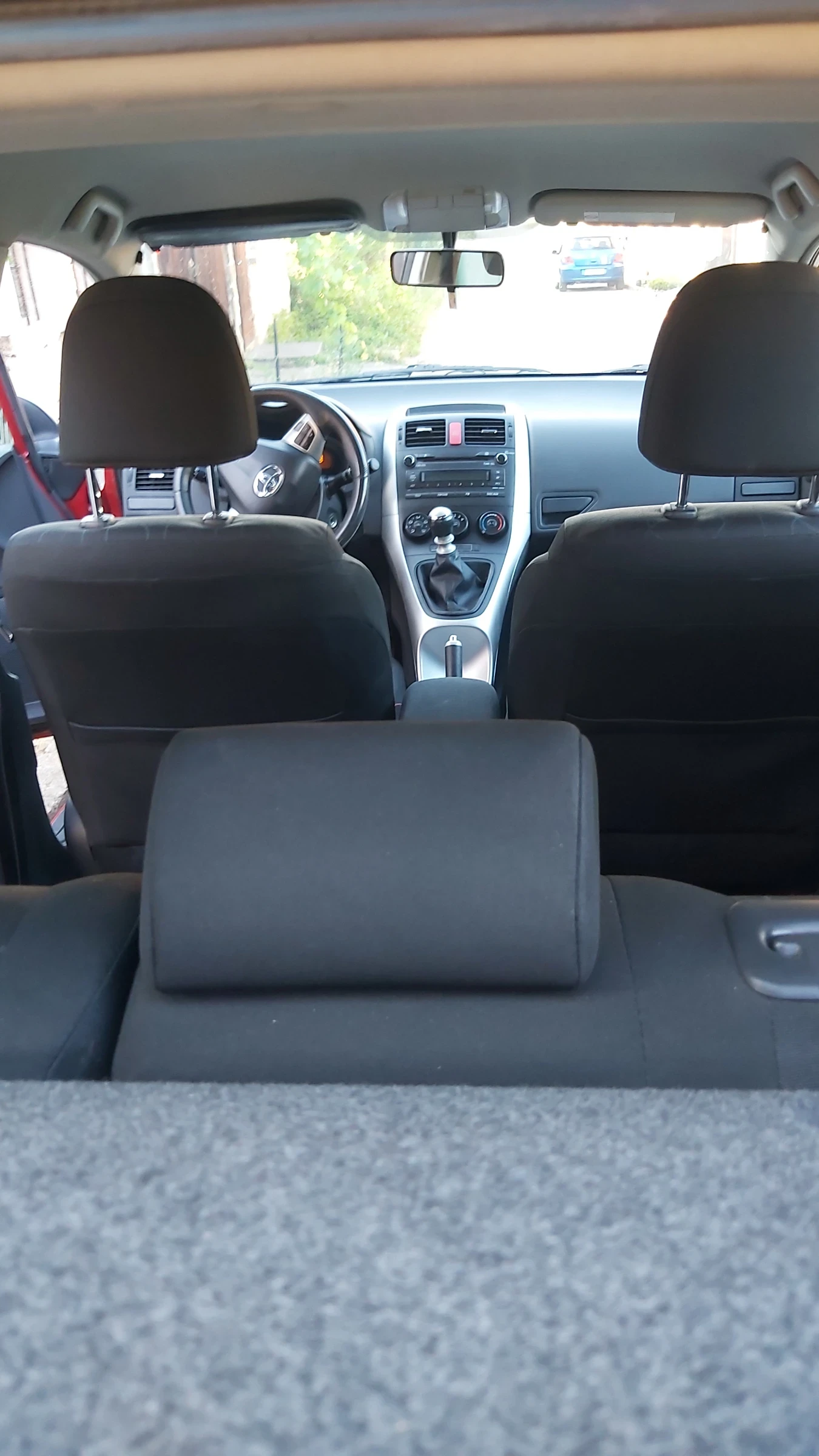 Toyota Auris, снимка 8 - Автомобили и джипове - 53933444