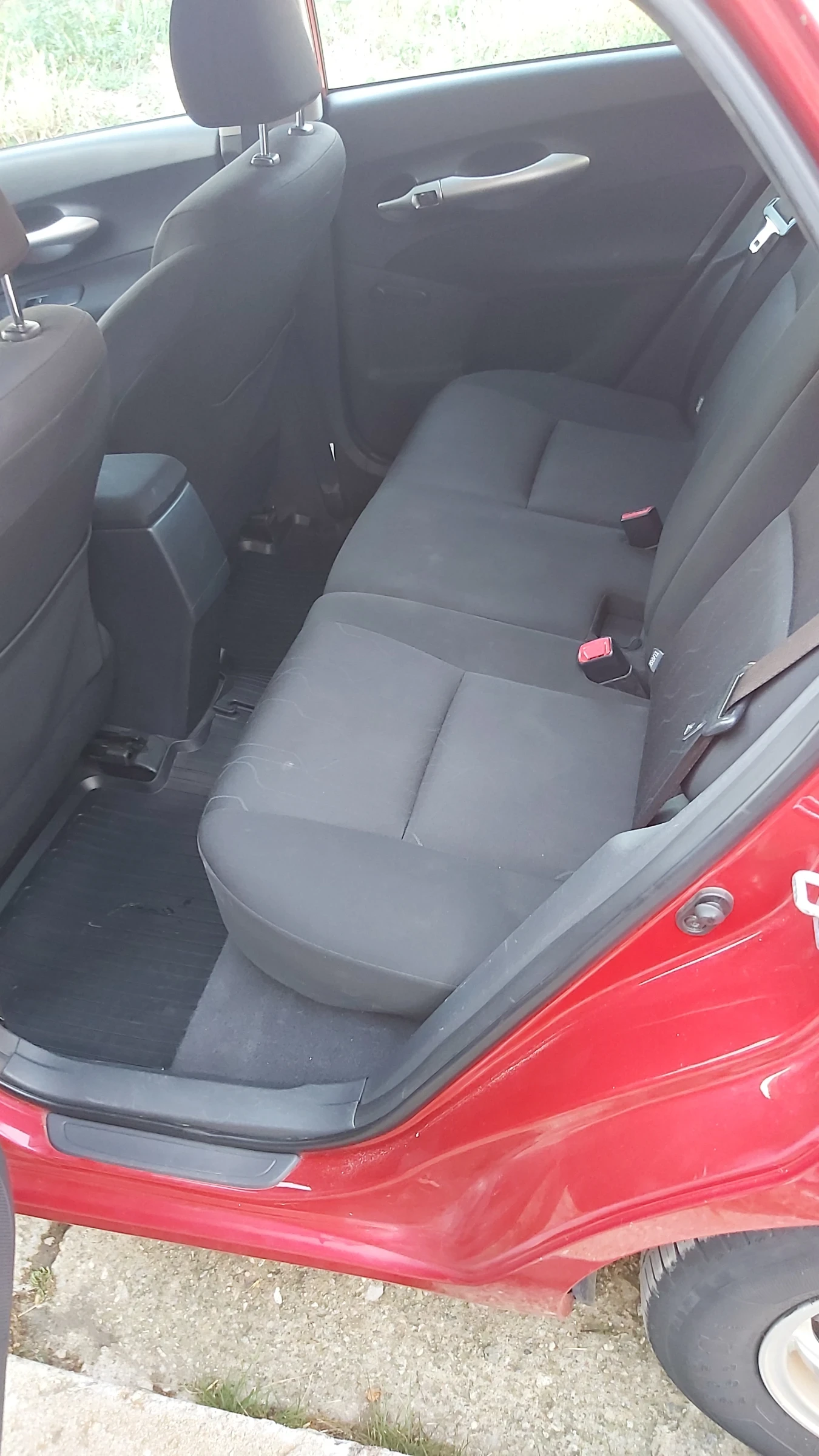 Toyota Auris, снимка 10 - Автомобили и джипове - 53933444