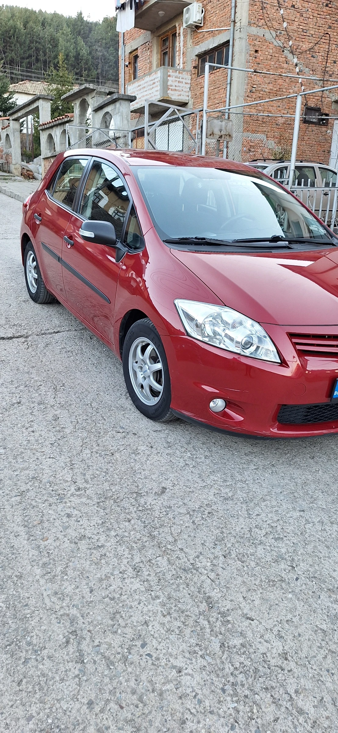 Toyota Auris, снимка 2 - Автомобили и джипове - 53933444