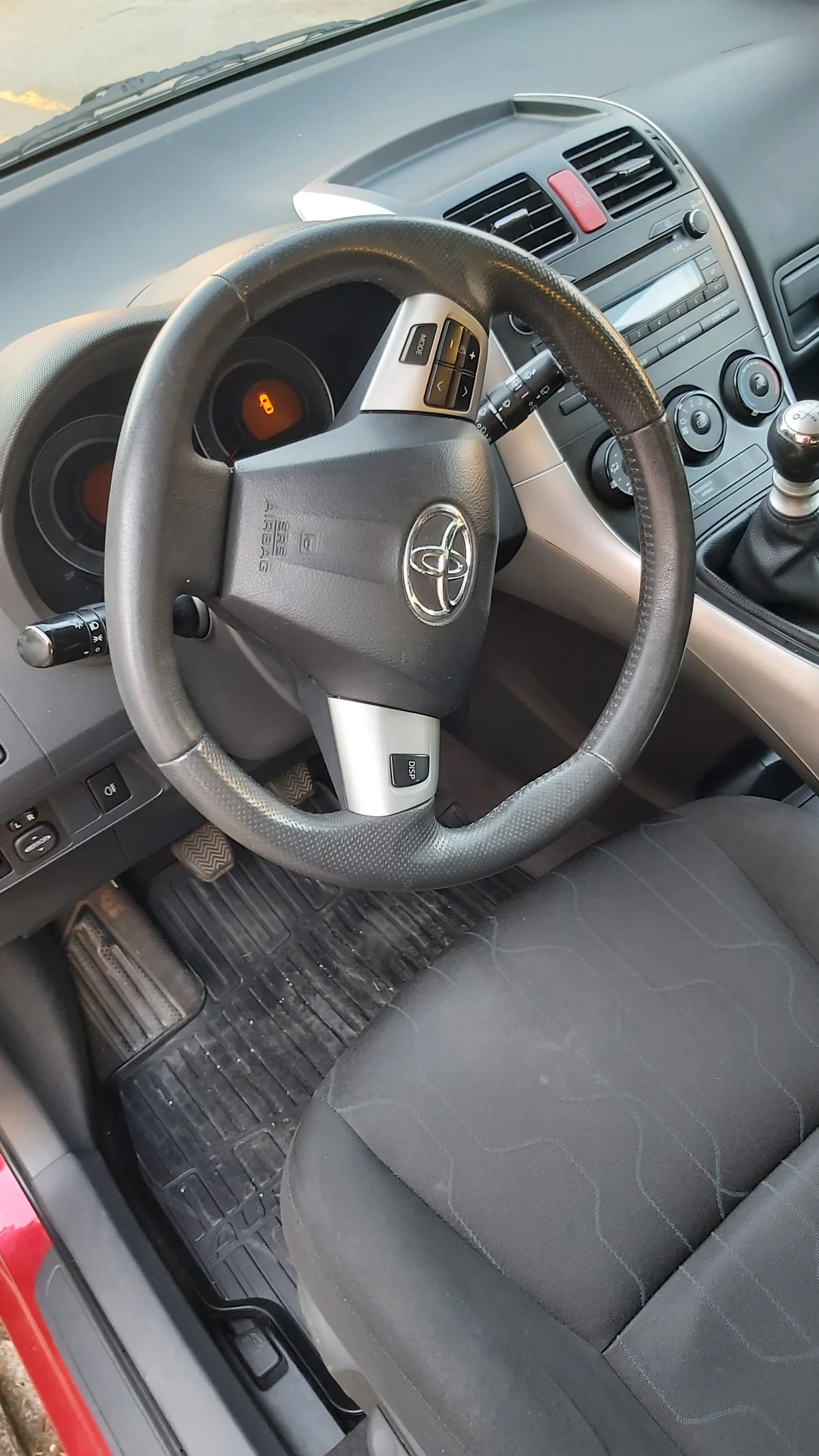 Toyota Auris, снимка 7 - Автомобили и джипове - 53933444
