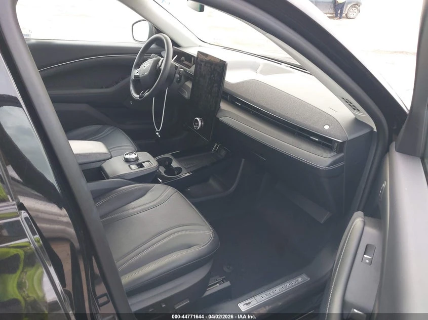Ford Mustang Mach-E Mach-E Premium, снимка 5 - Автомобили и джипове - 54241081