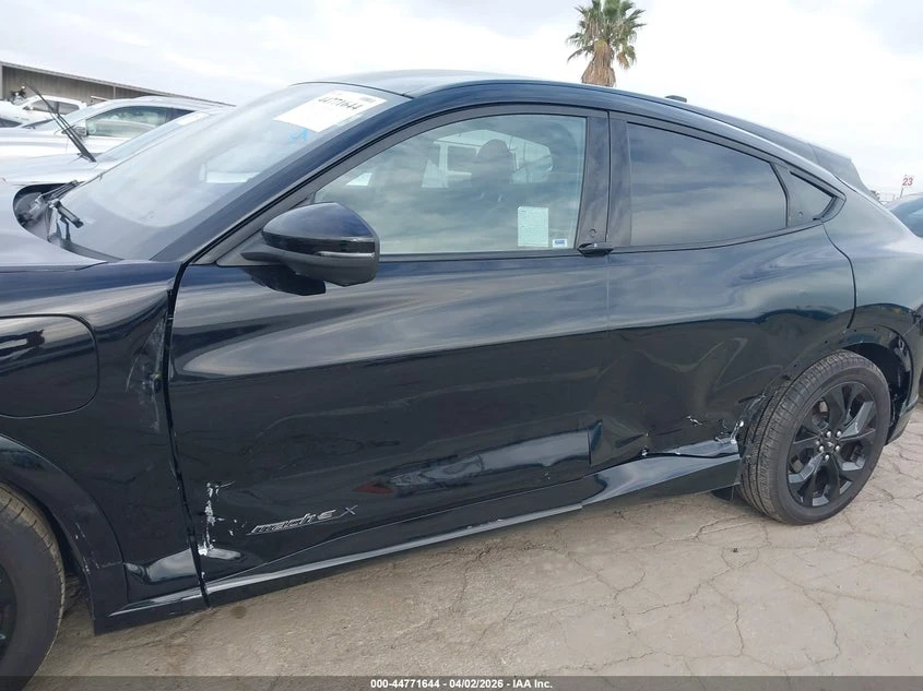 Ford Mustang Mach-E Mach-E Premium, снимка 6 - Автомобили и джипове - 54241081