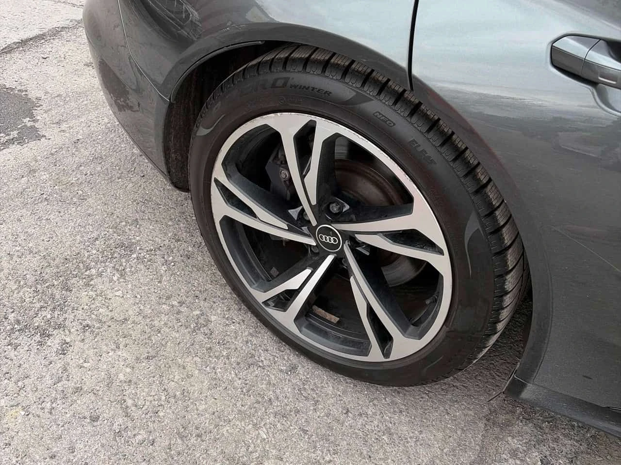 Audi E-Tron GT * BANG&OLUFSEN* DISTRONIK* 360 KAMERA* ПОДГРЕВИ* , снимка 6 - Автомобили и джипове - 54398845