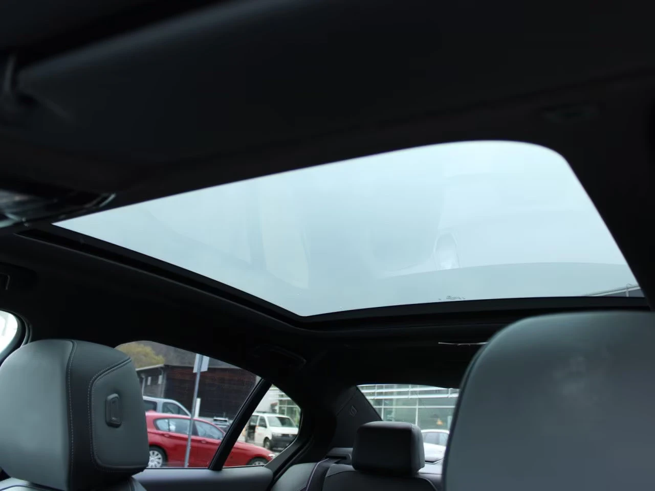 BMW i5 xDRIVE/40/394HP/SPORTPRO/PANO/360/ACC/435z, снимка 9 - Автомобили и джипове - 54640658