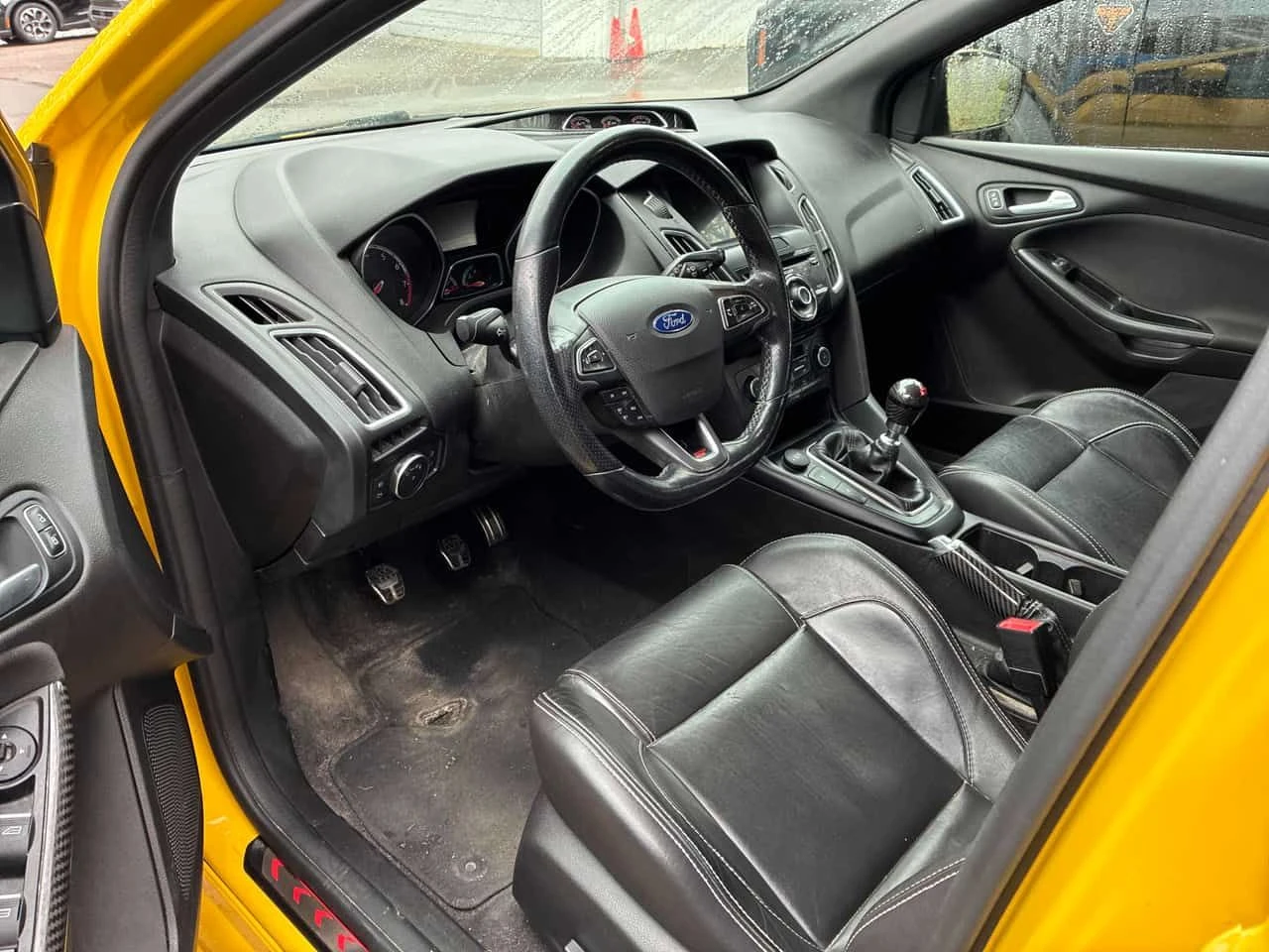 Ford Focus * ST * АВТОКРЕДИТ БЕЗ ПЪРВОНАЧАЛНА ВНОСКА* , снимка 5 - Автомобили и джипове - 55006145