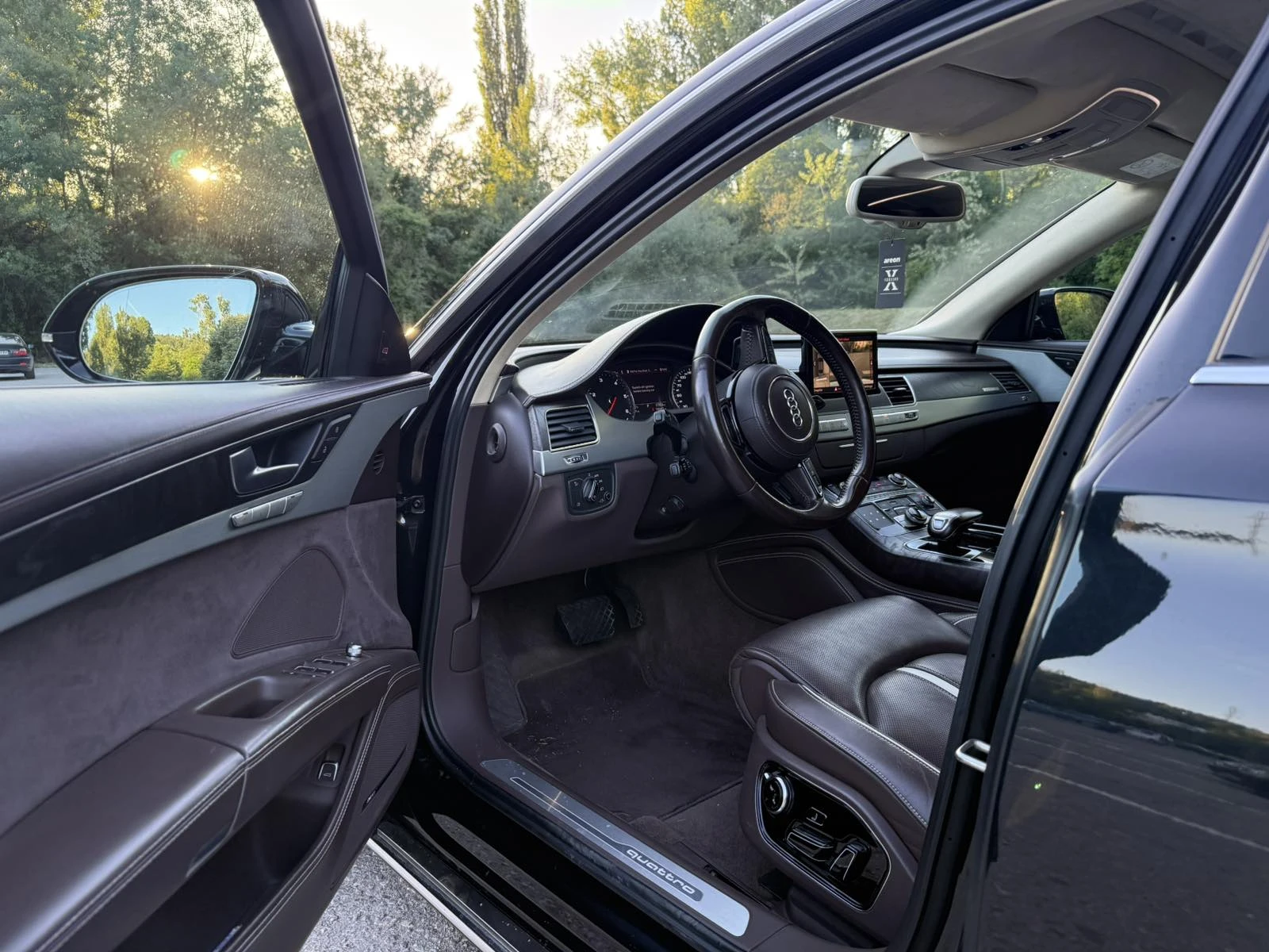 Audi A8, снимка 3 - Автомобили и джипове - 55014108