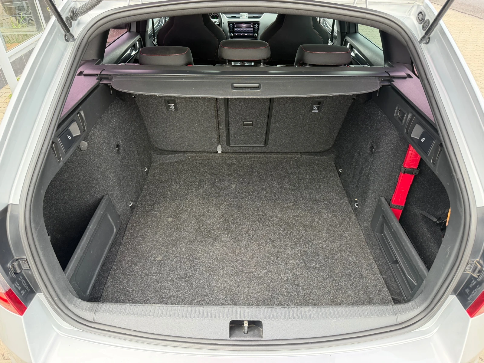 Skoda Octavia 2.0TDI#4x4#VRS#ALCANTARA#FULLED#2019г, снимка 17 - Автомобили и джипове - 55015724