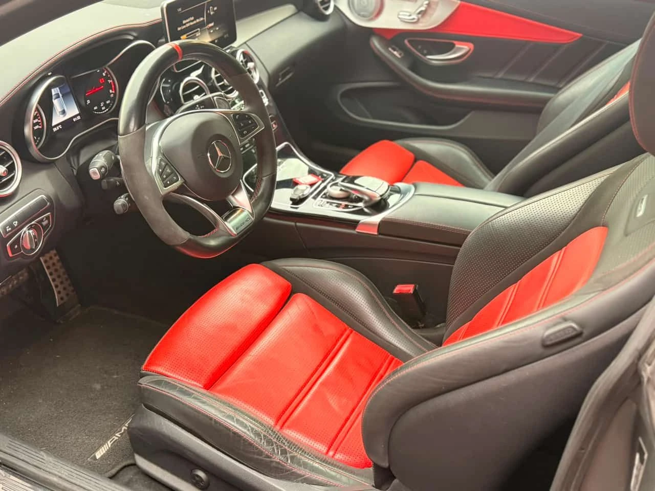 Mercedes-Benz C 63 AMG * COUPE* АВТОКРЕДИТ БЕЗ ПЪРВОНАЧАЛНА ВНОСКА* , снимка 5 - Автомобили и джипове - 55621107