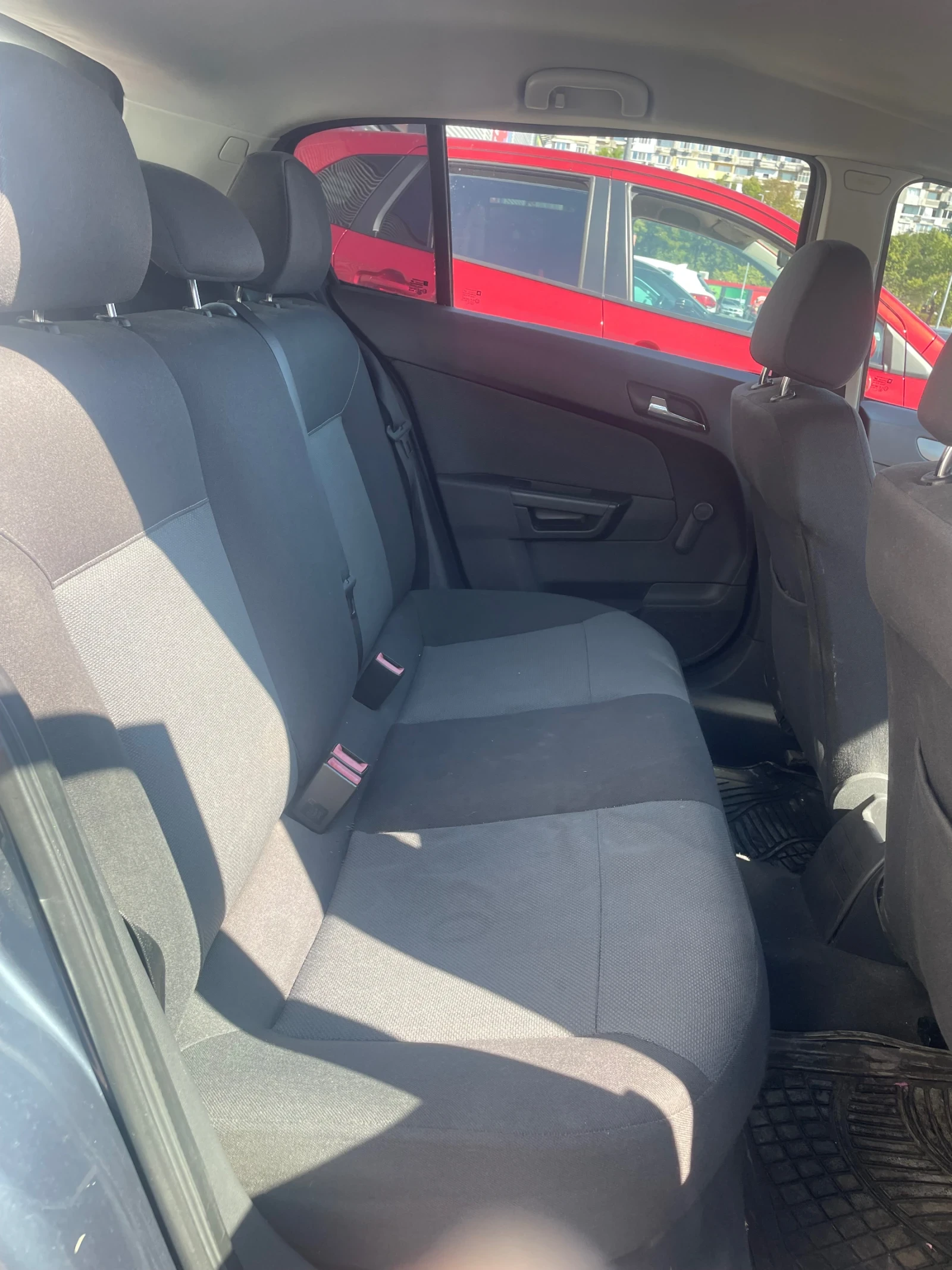 Opel Astra 1.6 Twinport Ecotec, снимка 16 - Автомобили и джипове - 56150364