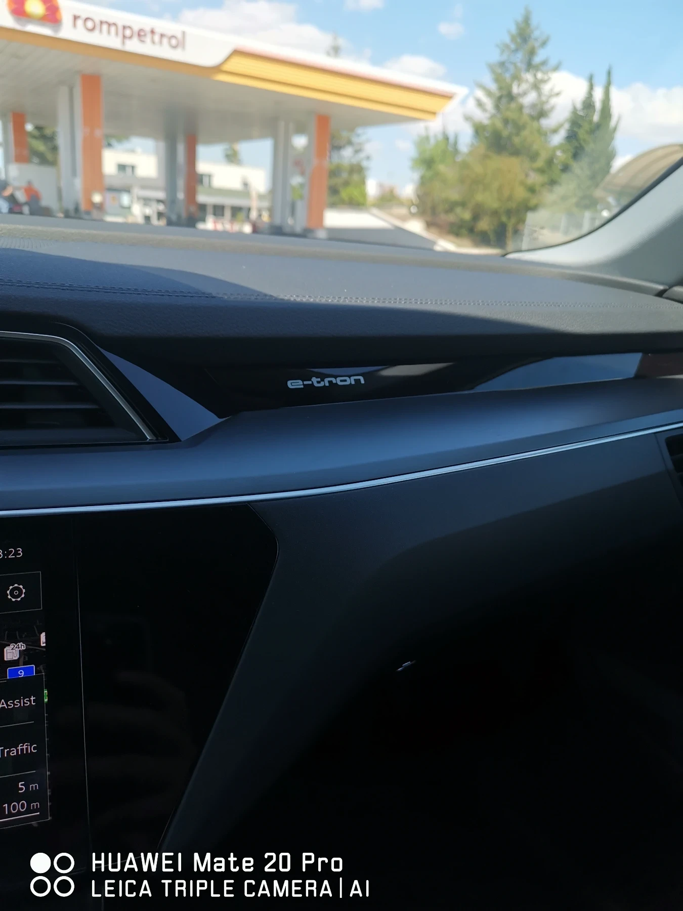 Audi E-Tron, снимка 10 - Автомобили и джипове - 56710481