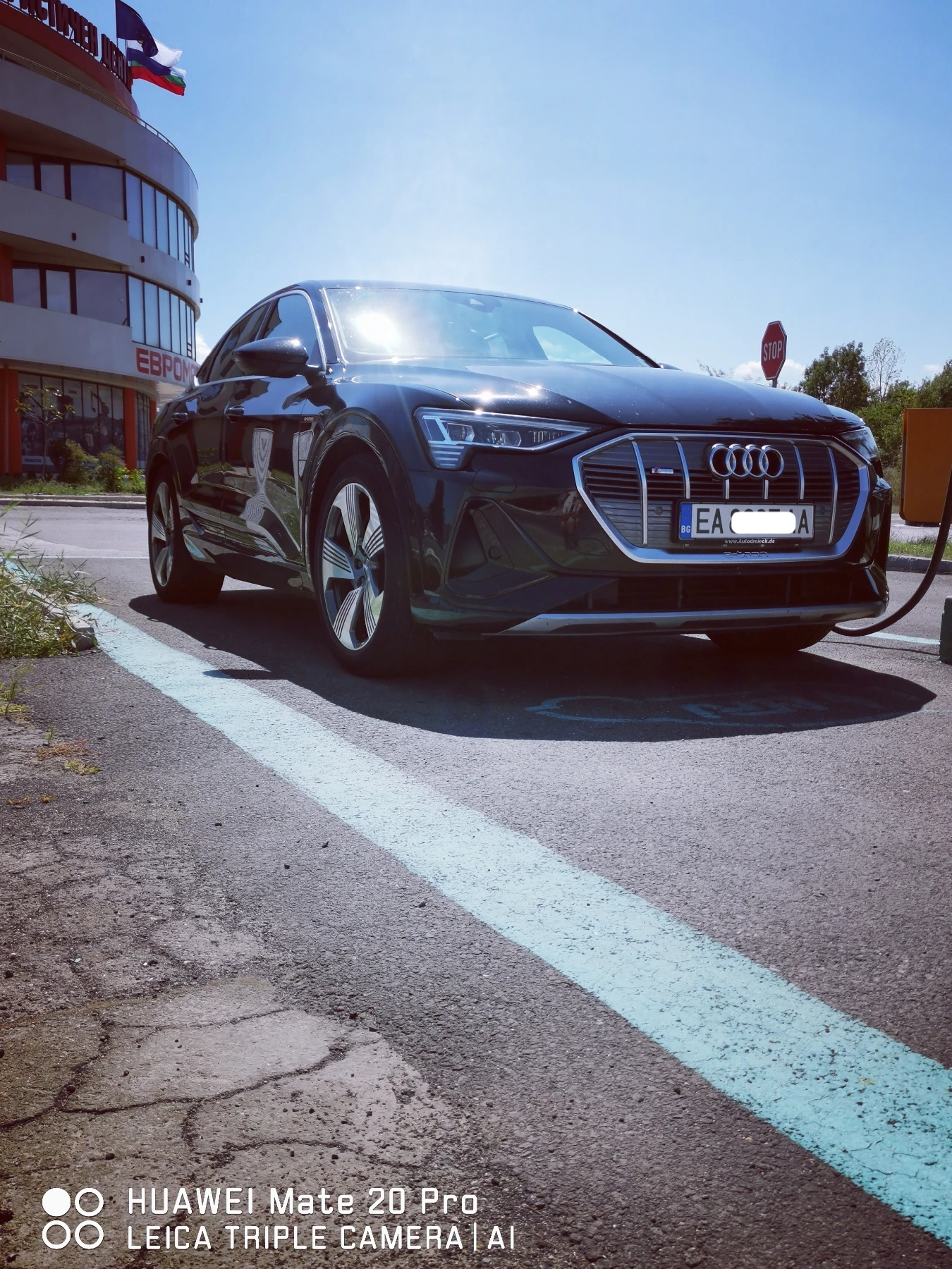 Audi E-Tron, снимка 5 - Автомобили и джипове - 56710481