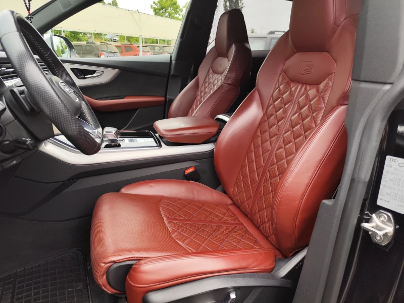 Audi SQ8 4.0HYBRID* QUATTRO* BI TURBO* BANG&OLUFSEN* EURO6D, снимка 5 - Автомобили и джипове - 51203381