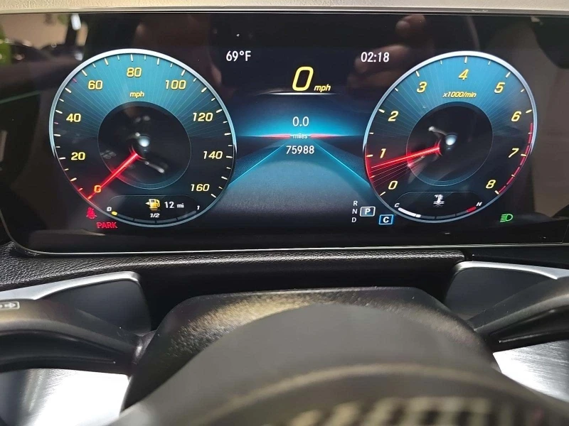 Mercedes-Benz GLB 250* 4MATIC* PANO, снимка 8 - Автомобили и джипове - 52727775