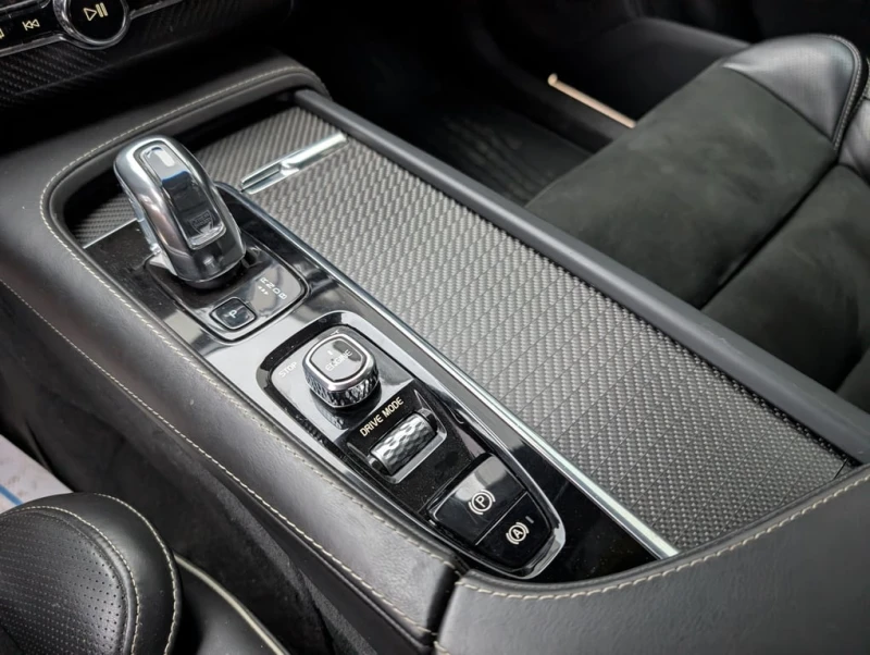 Volvo Xc90 * T8 R Design * CARFAX * ЦЕНА ДО БГ, снимка 8 - Автомобили и джипове - 53326489